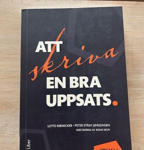 4e690a86-b4c5-4dc7-a681-d41c04b50f39 Att skriva en bra uppsats (Upplaga 3)