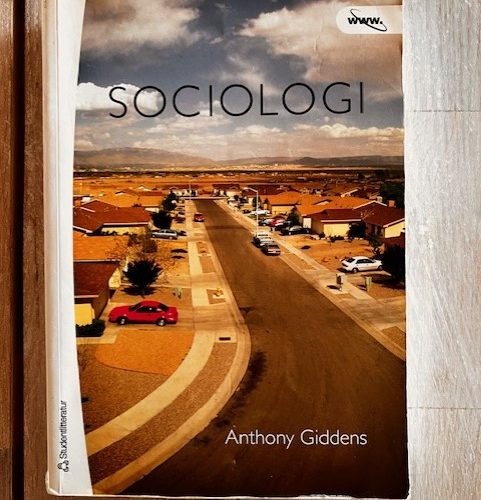 78f4d6e6-2b5d-4d13-944f-abfb14980592 Sociologi (Upplaga 4)