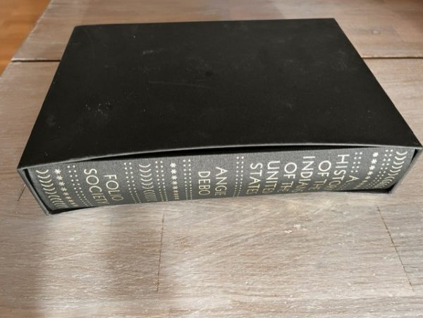 79139283-e1eb-4b21-ba38-8566363a4033 A History of the Indians in the United States, Folio Society, (2003)