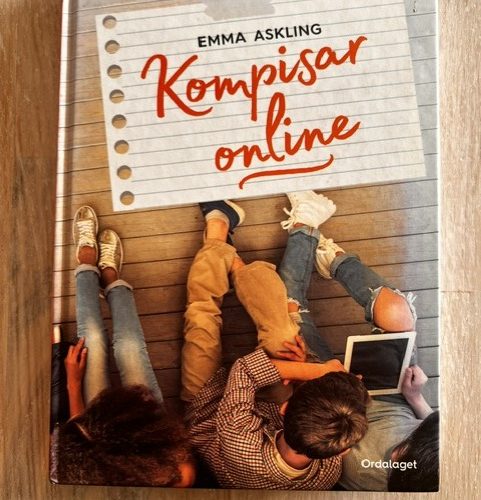 8f02deab-7ef6-430d-b45c-e6f5c1b3662c Kompisar online (Upplaga 1)