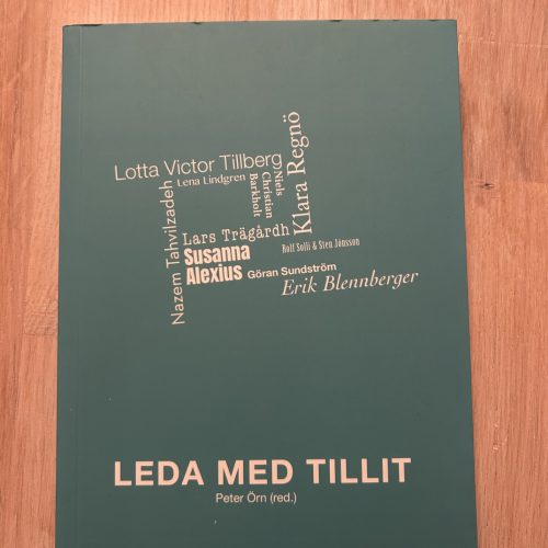 aebaa462-6349-4407-bded-8054cf2682c5 Leda med tillit (Upplaga 1)