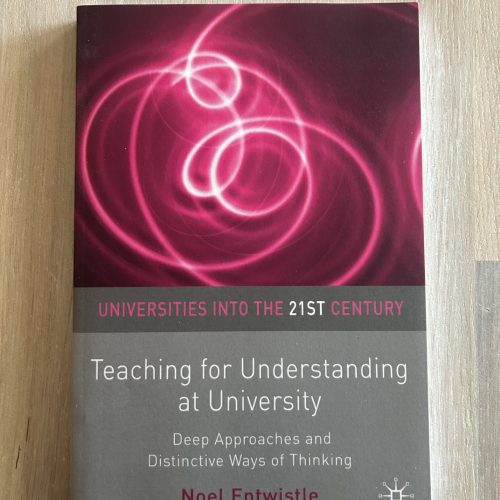 f83bb97e-2c1b-4ec8-bede-942ce87db651 Teaching for understanding at university : deep approaches and distinctive ways of thinking (Upplaga 1)