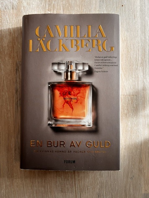 fa79e5b9-5c9d-4947-82de-689b1e2be188 En bur av guld